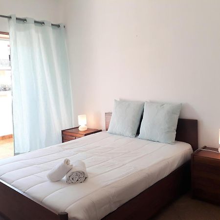 T2 Mira Praia 4- Familiar, 80Mt Praia, Wifi Quarteira Luaran gambar