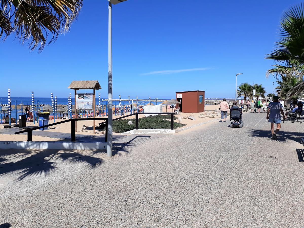 T2 Mira Praia 4- Familiar, 80Mt Praia, Wifi Quarteira Luaran gambar