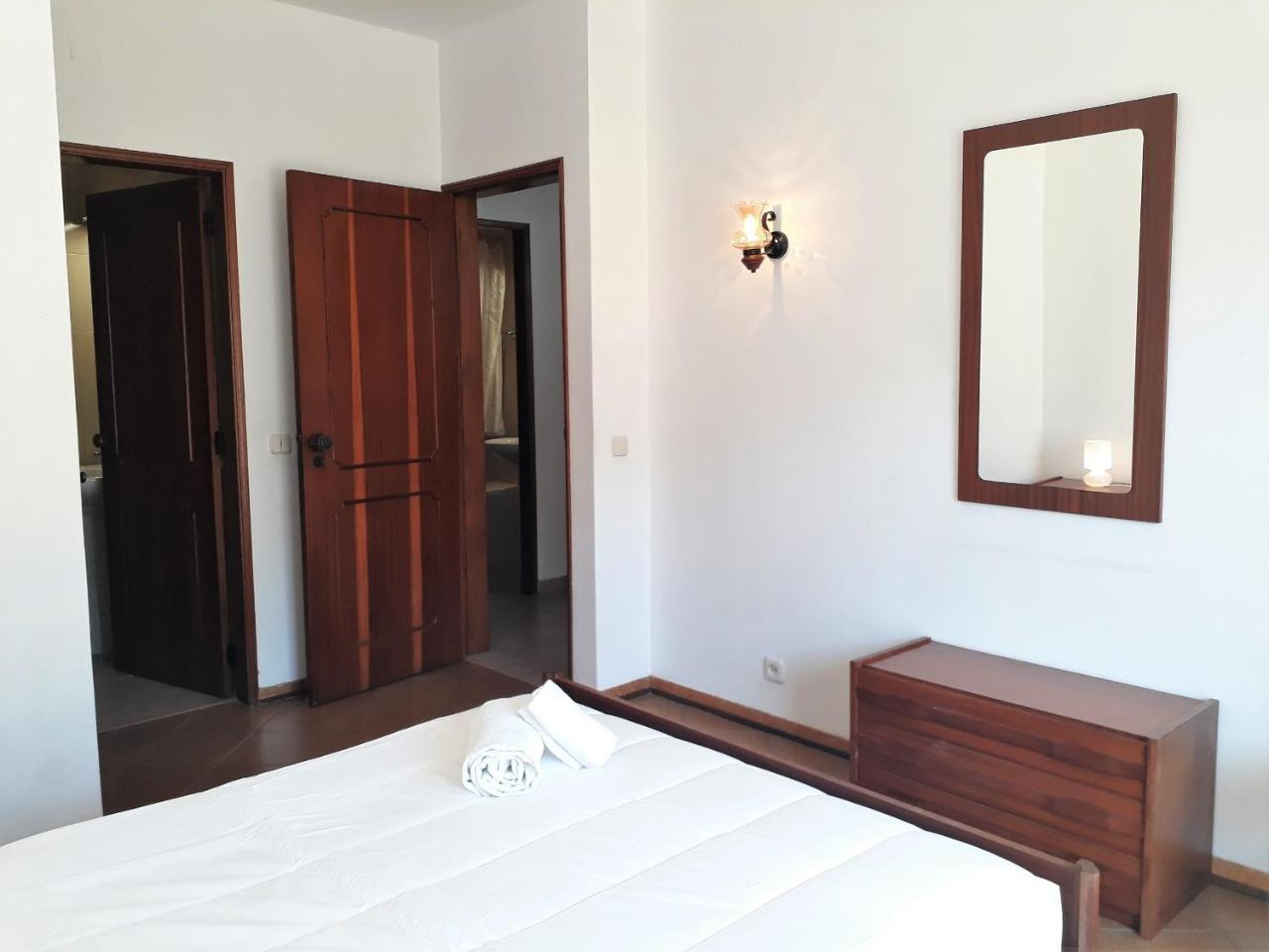 T2 Mira Praia 4- Familiar, 80Mt Praia, Wifi Quarteira Luaran gambar