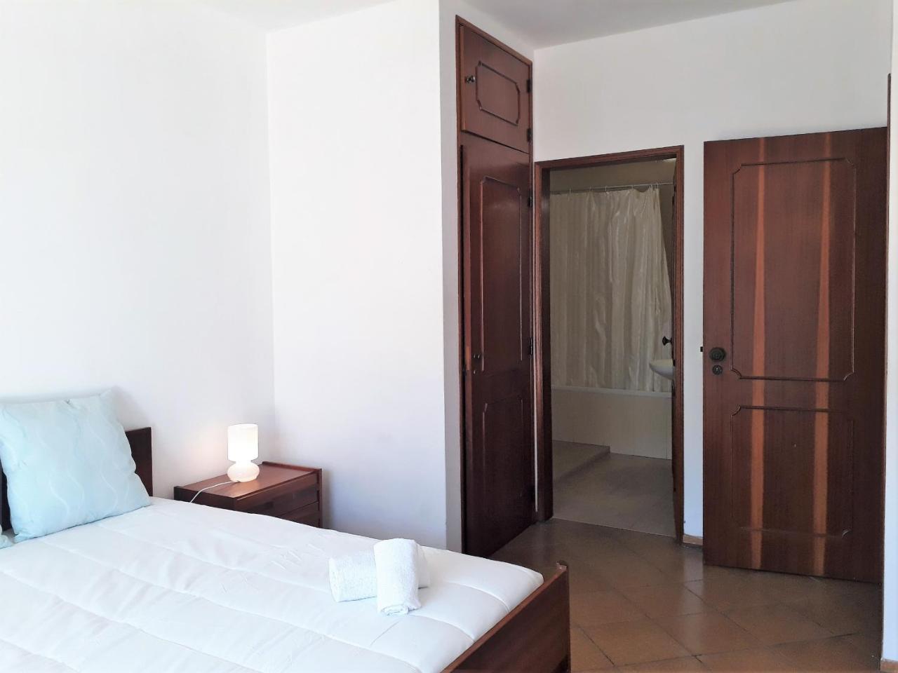 T2 Mira Praia 4- Familiar, 80Mt Praia, Wifi Quarteira Luaran gambar